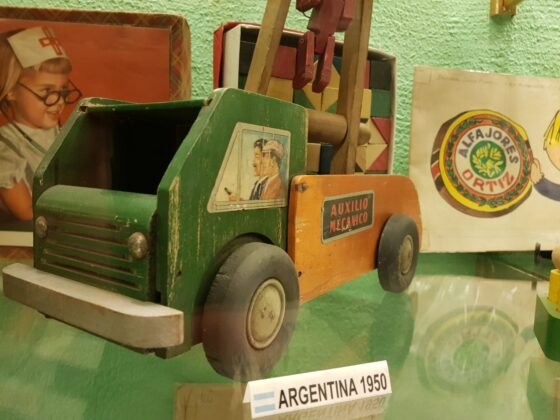 Juguetes de Madera, De Plástico y Cosmética Infantil