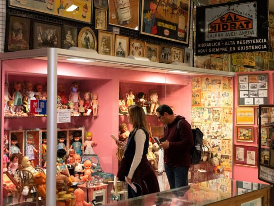 Muñecas, álbumes de figuritas, carnaval y literatura infantil